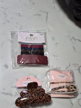 D'Bello Women's Leopard Claw Clip & Pink Accent Hair Set